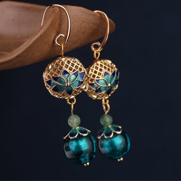 NEW 14K Gold Lotus Flower Earrings - Picture 4 of 16